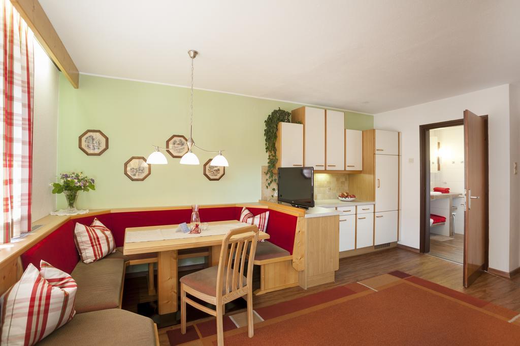 Ferienhaus Sonnenhang Matrei in Osttirol Bagian luar foto