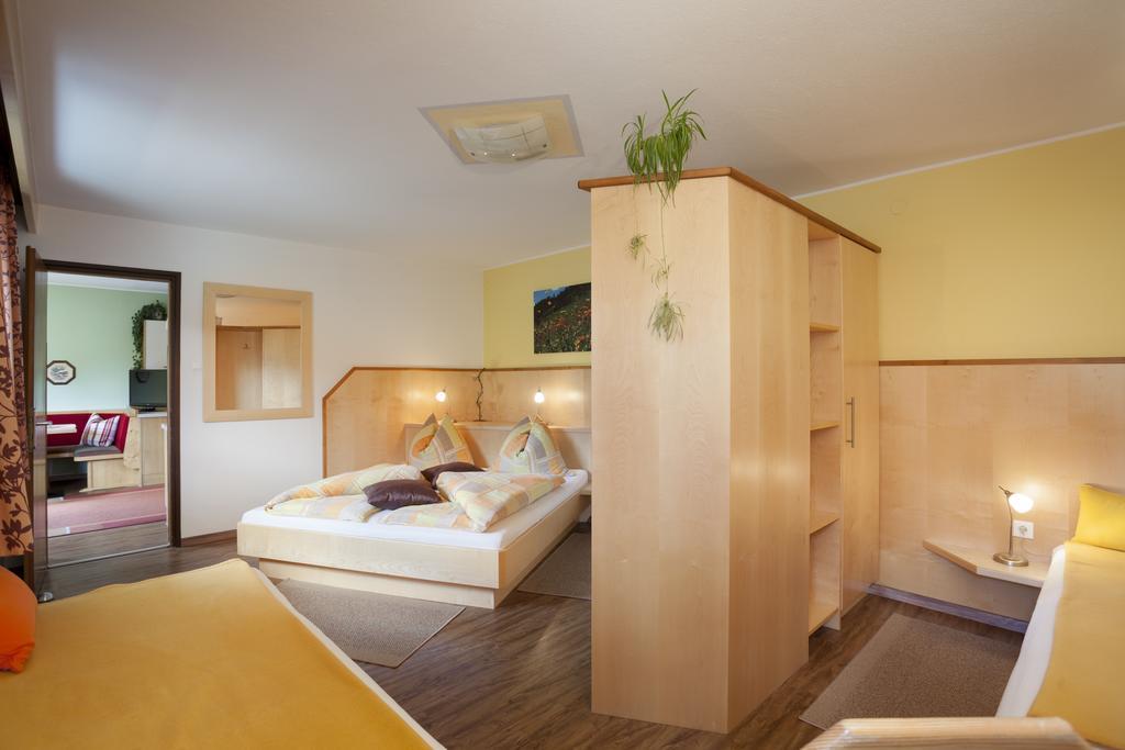 Ferienhaus Sonnenhang Matrei in Osttirol Bagian luar foto