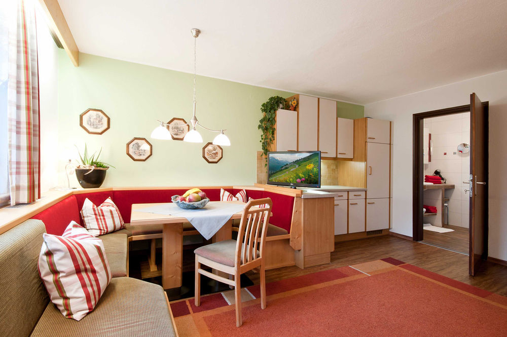 Ferienhaus Sonnenhang Matrei in Osttirol Bagian luar foto